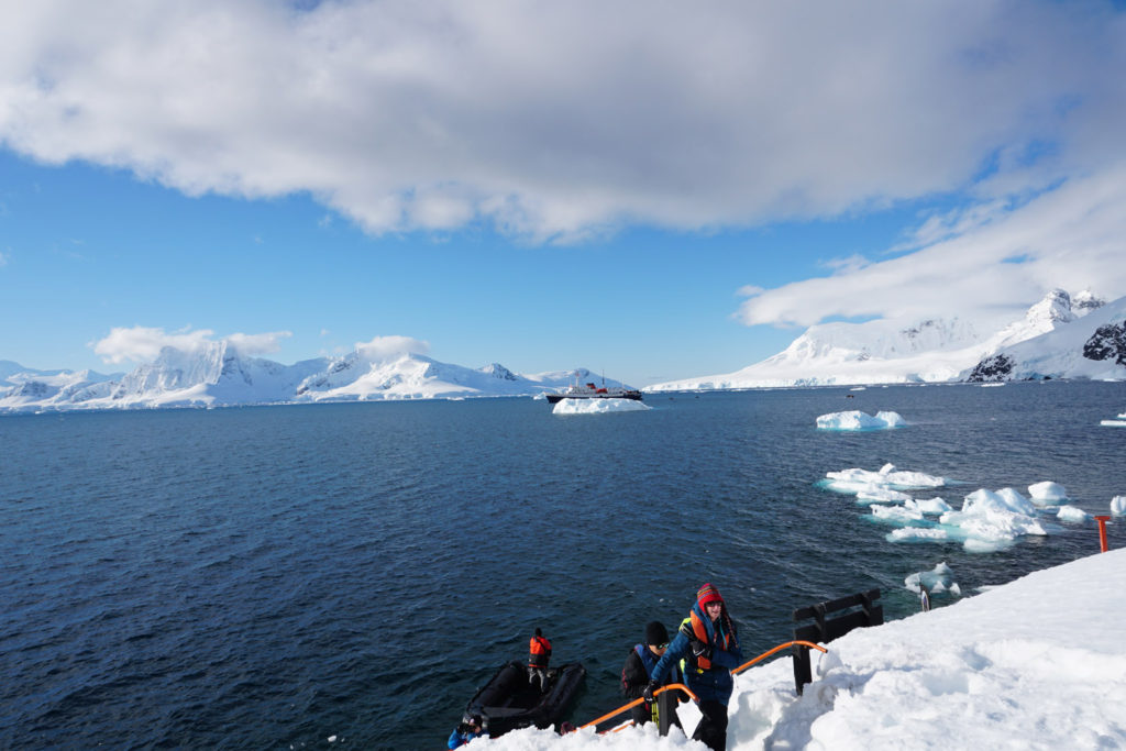 南極大陸初上陸