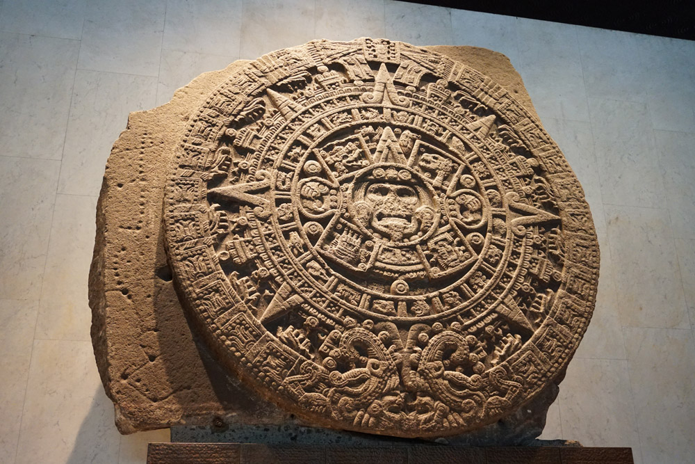 アステカカレンダー 太陽の石