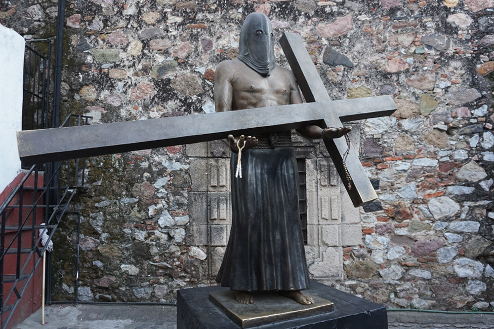 ex-convento_san_bernardinoの銅像
