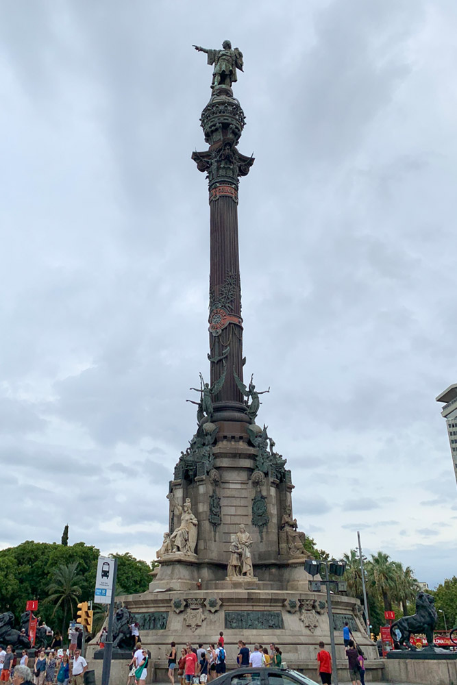 コロンブス記念塔